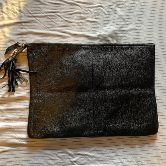 Large Pebbled Leather Zipper Clutch - Picture 2 of 7